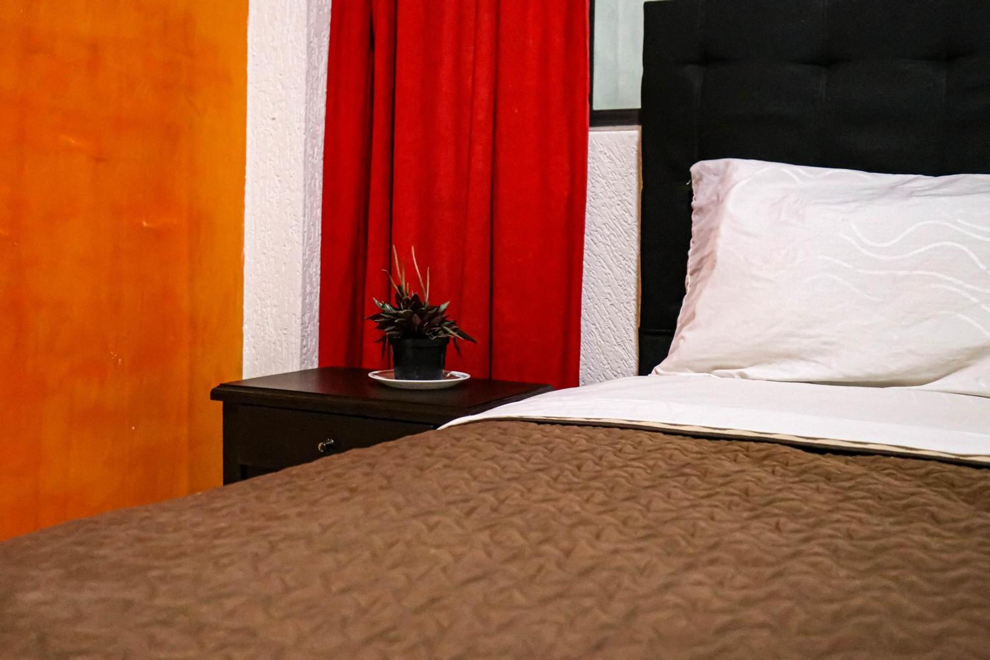 Hotel Ciudad Dulce Моникира Экстерьер фото